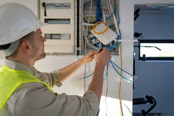Best Licensed Electrician  in Waynesboro, PA